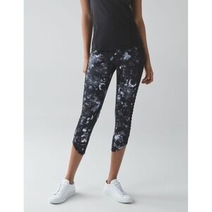 Lululemon Sunshine Saluatation Crop Black/White, Size 12